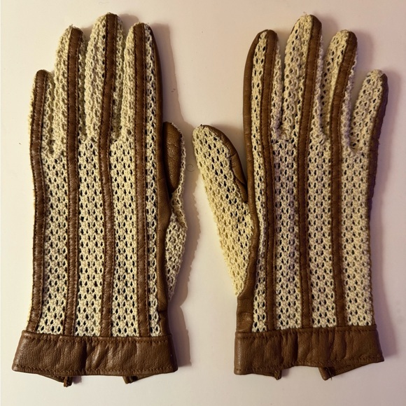 Authentic Vintage Crochet w/ Faux Leathertte Gloves in EUC - Picture 2 of 7